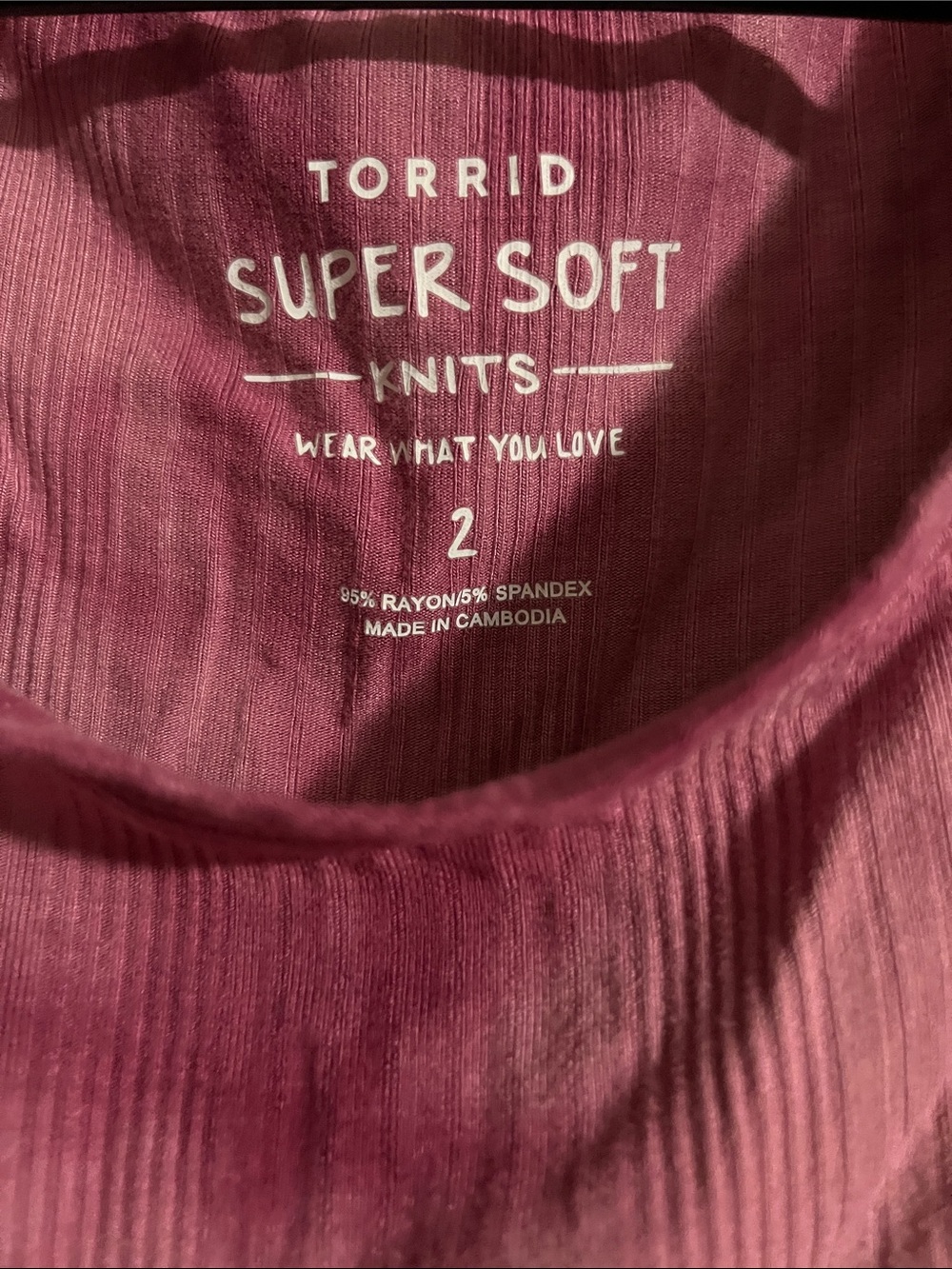 torrid Mauve Tie-Dye Ribbed Short Sleeve Tee - Picture 2 of 4